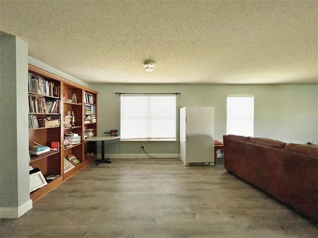 924 Rock Dove Circle