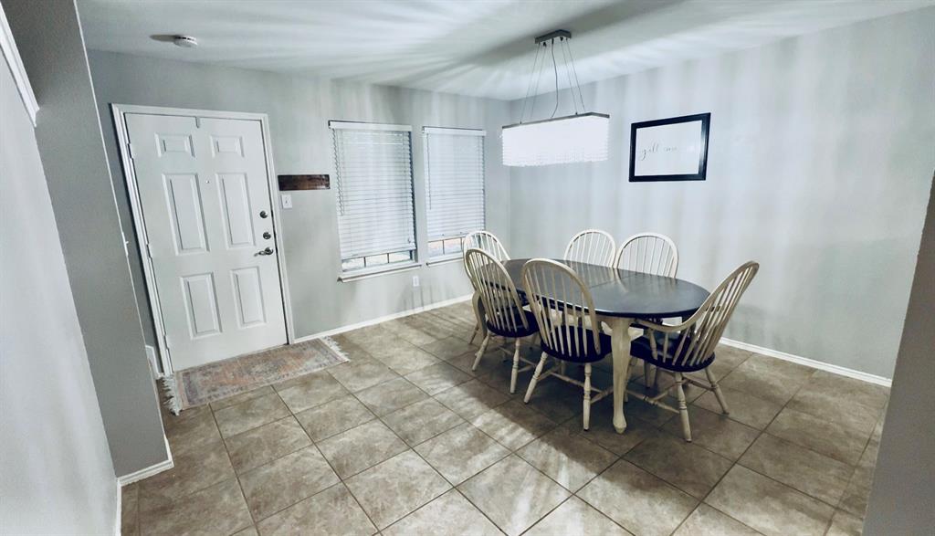 1578 Crown View Drive