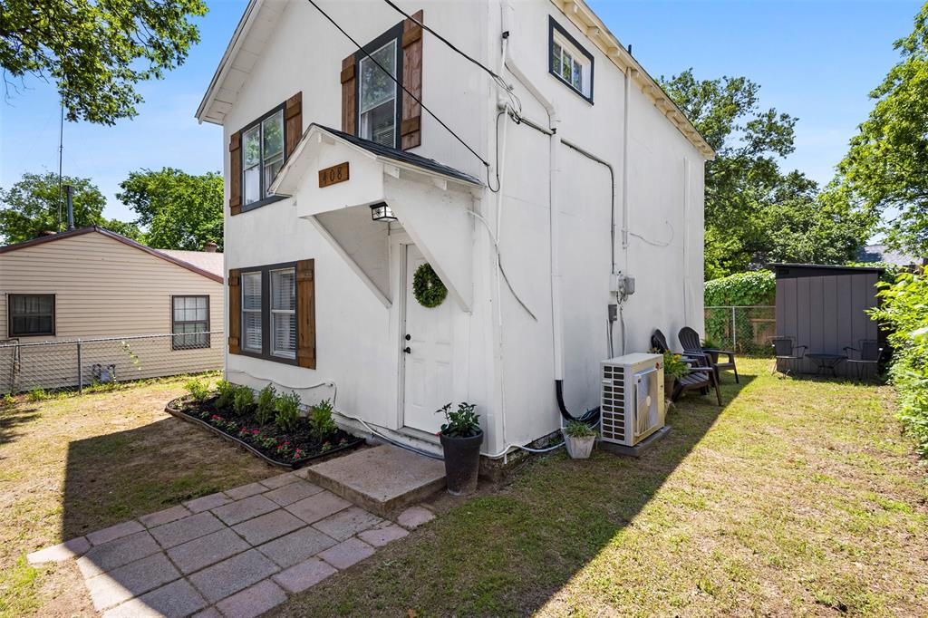 408 E Baylor Street