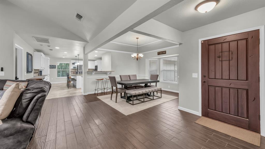 8012 Ravenswood Road