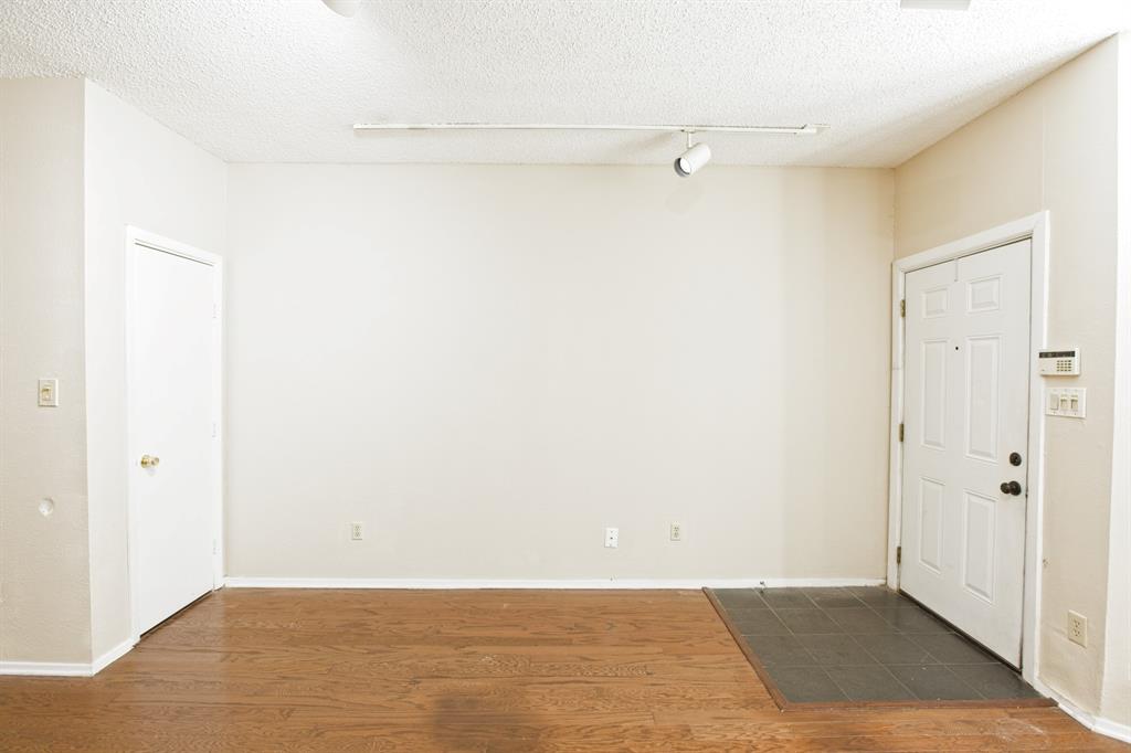 Dallas, Texas 75235, United States, 2 Bedrooms Bedrooms, ,2 BathroomsBathrooms,Residential,Active,131060