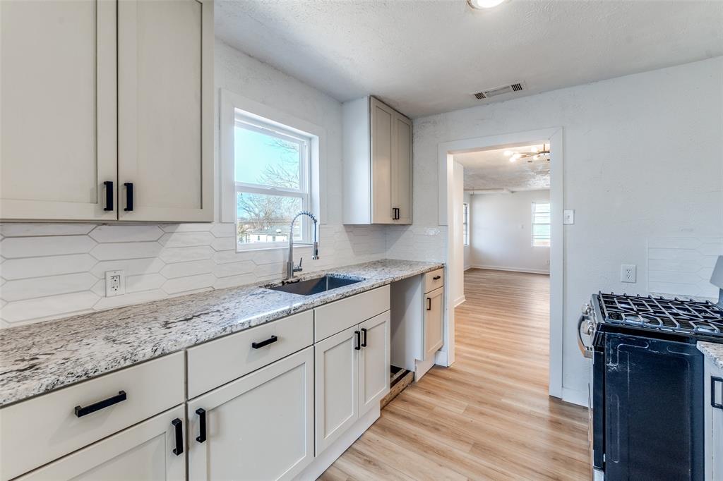 Deerpath Village 05 - Residential