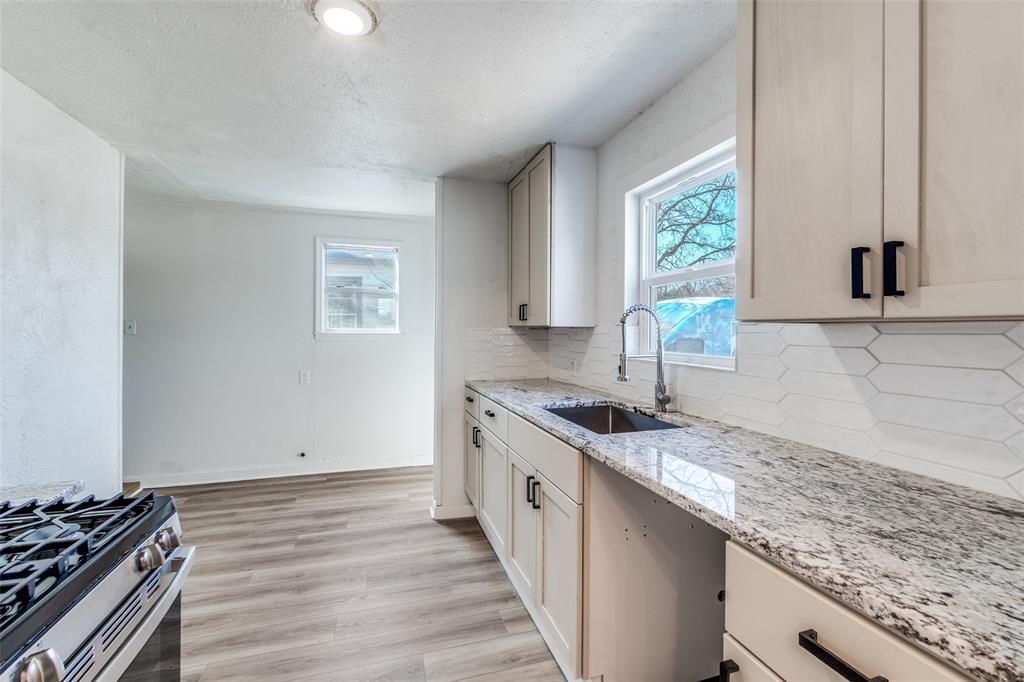 Deerpath Village 05 - Residential