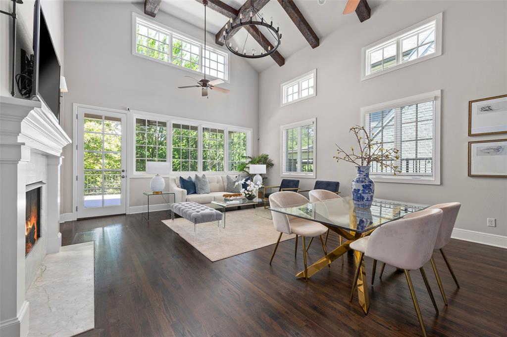 2136 Fountain Square Drive