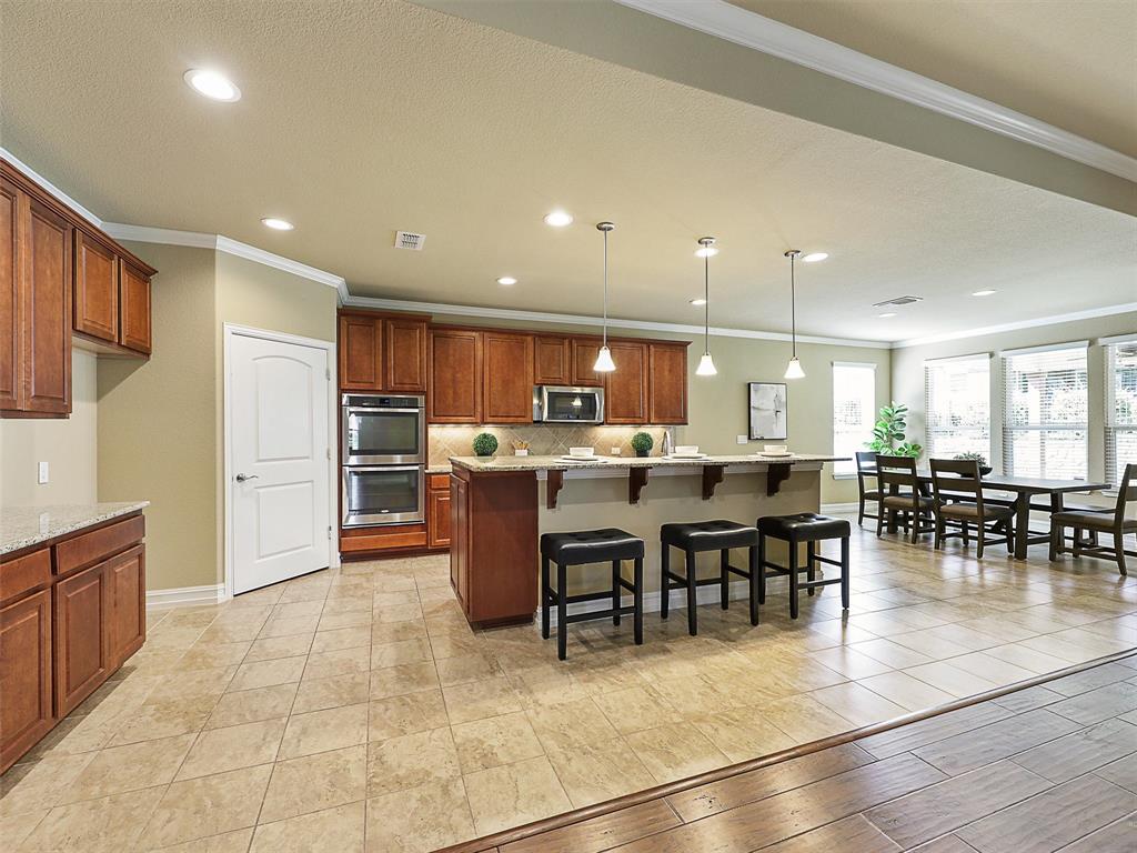 2464 Luna Vista Lane