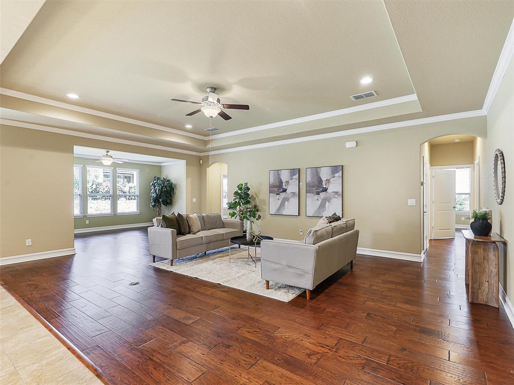 2464 Luna Vista Lane