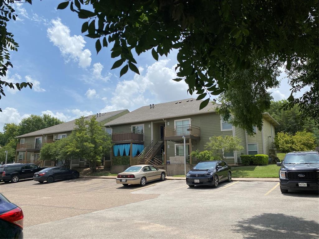 1500 Lakeshore, Hillside Villa - Residential