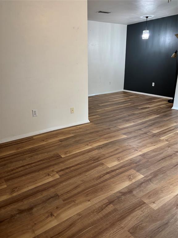 1500 Lakeshore, Hillside Villa - Residential