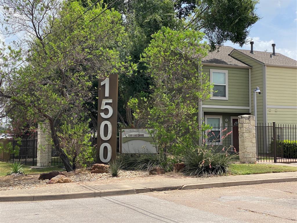 1500 Lakeshore, Hillside Villa - Residential