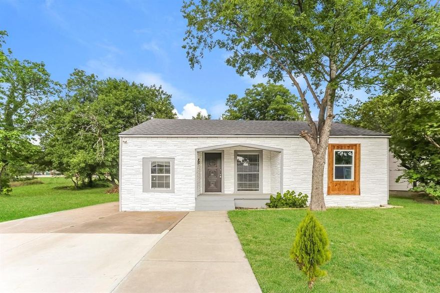 Welcome to this charming Dallas residence located in a convenient, established neighborhood with quick access to major highways, shopping, dining, and downtown. This spacious and updated 4-bedroom, 2-bath home blends classic charm with a modern feel in a convenient Dallas location. Inside, you’ll find 4 generous bedrooms, two full baths, a bright sunroom, and stylish updates that make the home move-in ready. The layout offers flexibility for everyday living, while the detached two-car garage adds functionality and extra storage. Step outside to enjoy the oversized backyard, providing plenty of space for gatherings, gardening, or future outdoor projects. 

With its recent updates, versatile floor plan, attractive value, and central location, this property is a standout opportunity to own in Dallas, and a great option for both homeowners and investors alike.