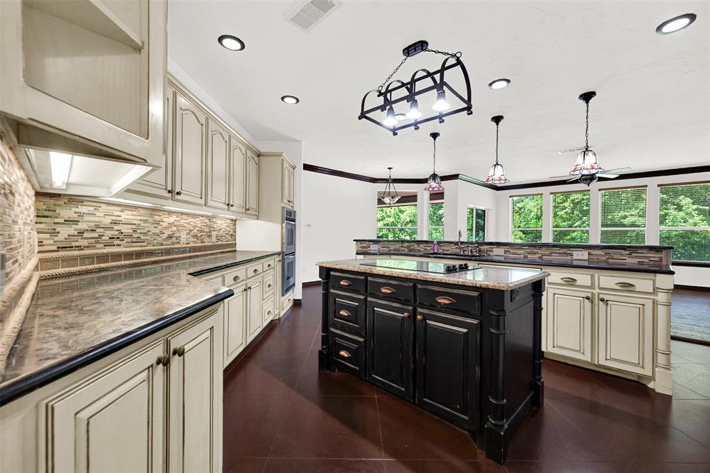 6413 Shoreline Drive