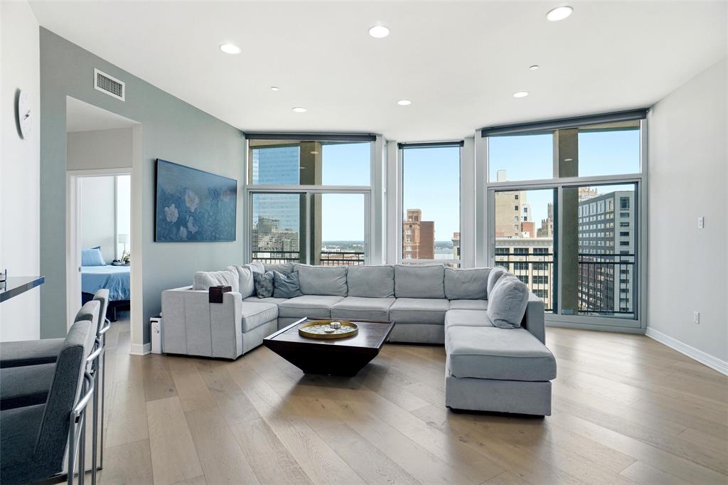 Tower Residential II Condo - Residential