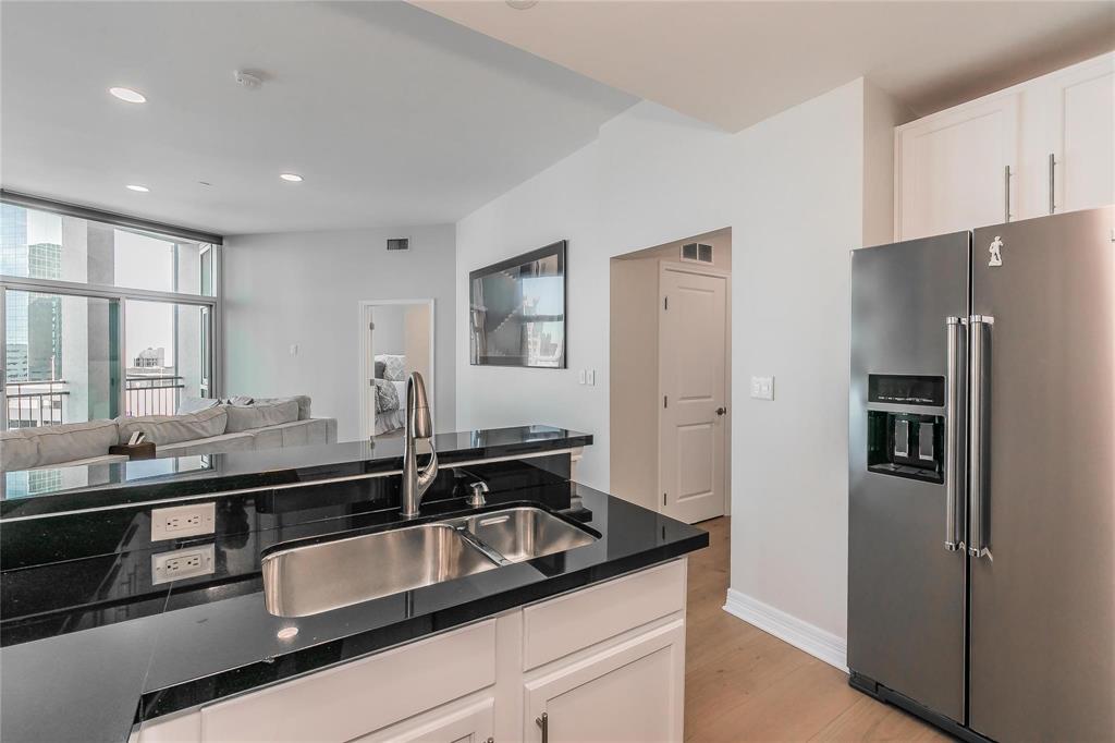 Tower Residential II Condo - Residential