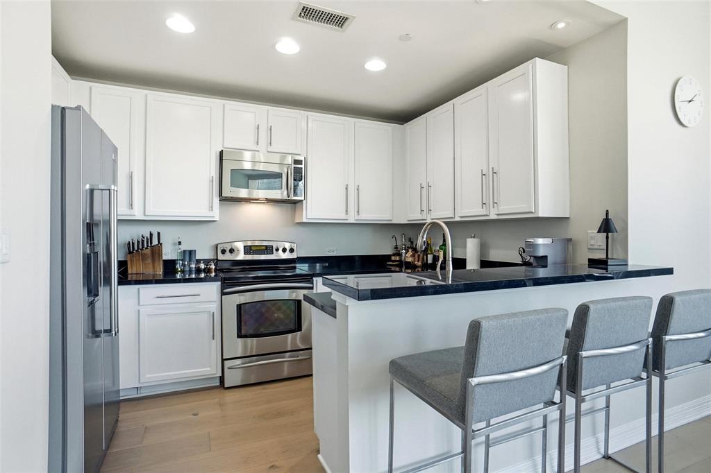 Tower Residential II Condo - Residential