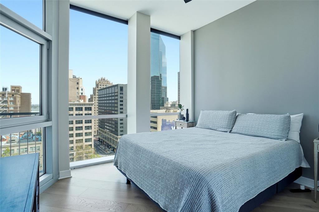 Tower Residential II Condo - Residential