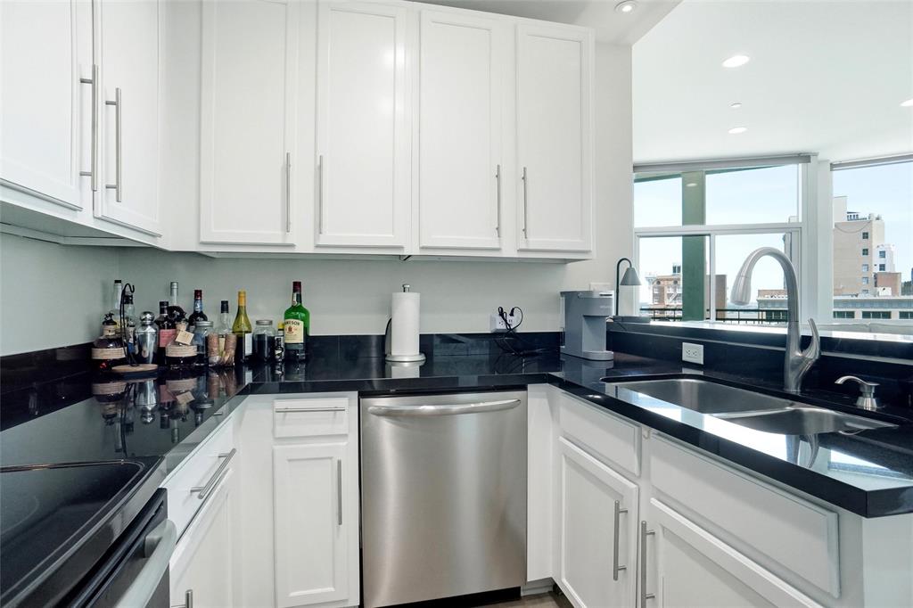 Tower Residential II Condo - Residential