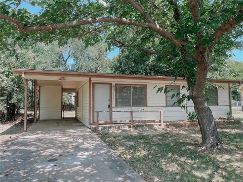Photo of 405 Knob Circle, Denison, TX 75021 (MLS # 21401341)