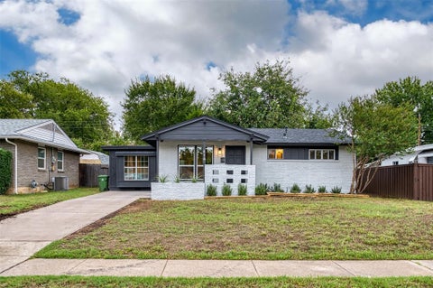 Photo of 416 Myrtle Drive, Hurst, TX 76053 (MLS # 21361321)