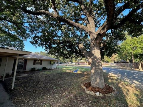 A home in Mineral Wells