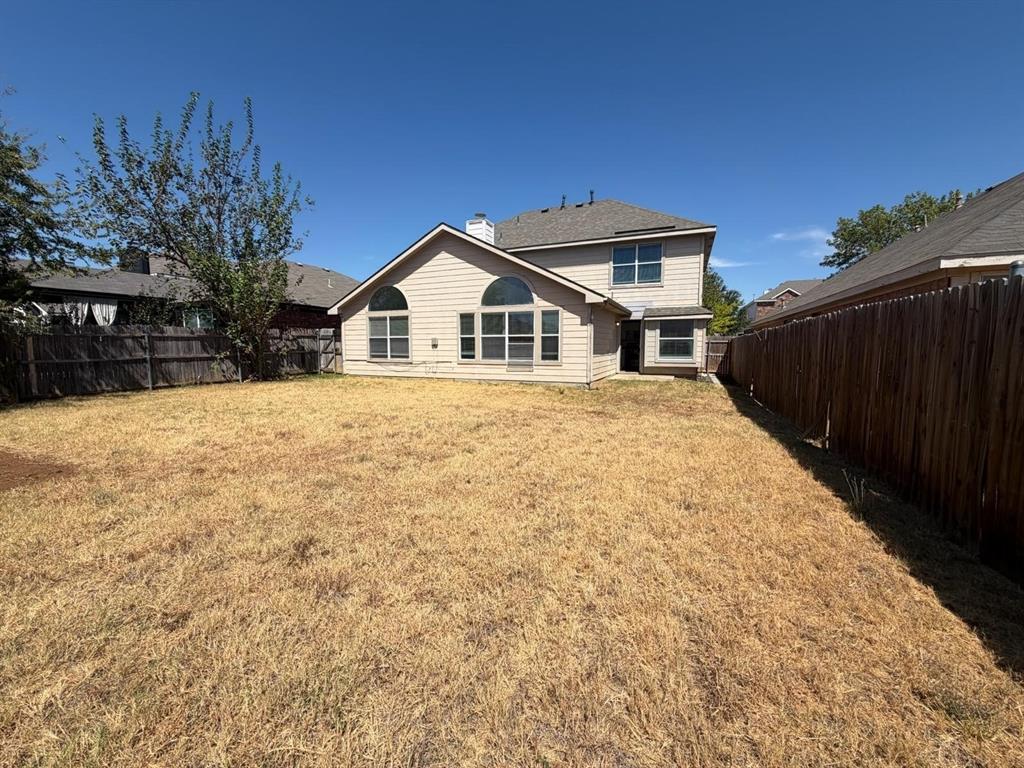 Photo of 605 Prairie Gulch Drive, Fort Worth, TX 76140 (MLS # 21383728)