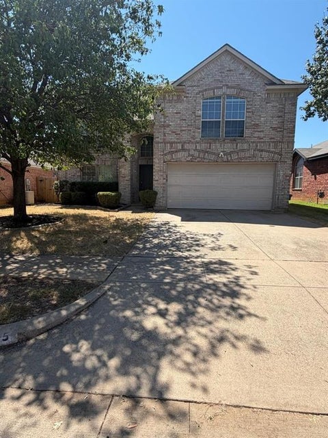 Photo of 605 Prairie Gulch Drive, Fort Worth, TX 76140 (MLS # 21383728)