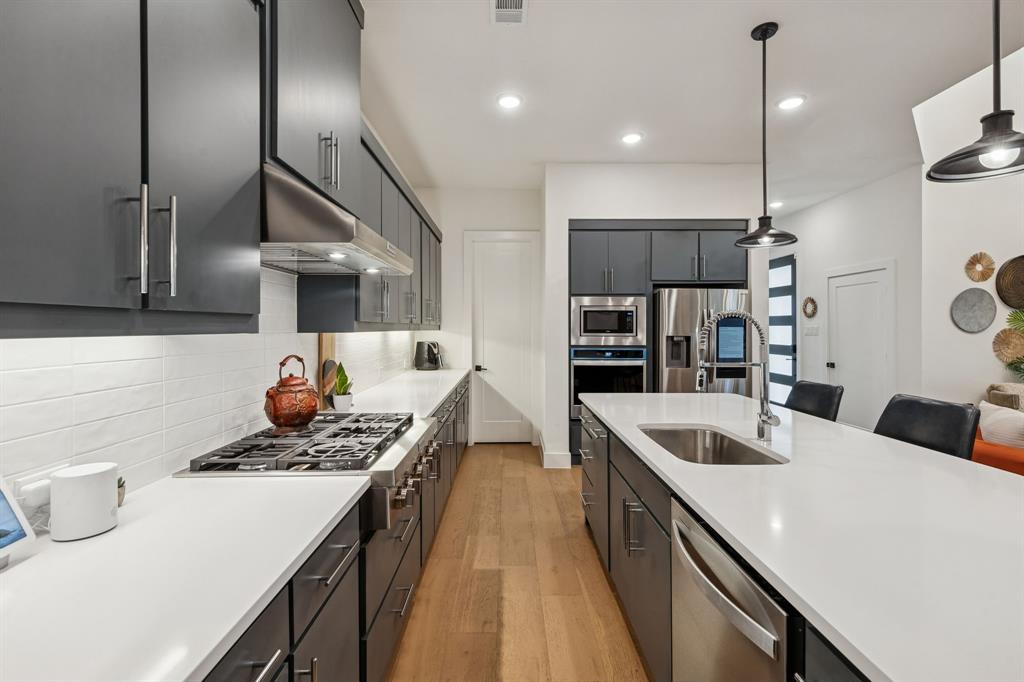 Danielle At Craig Ranch, The - Residential