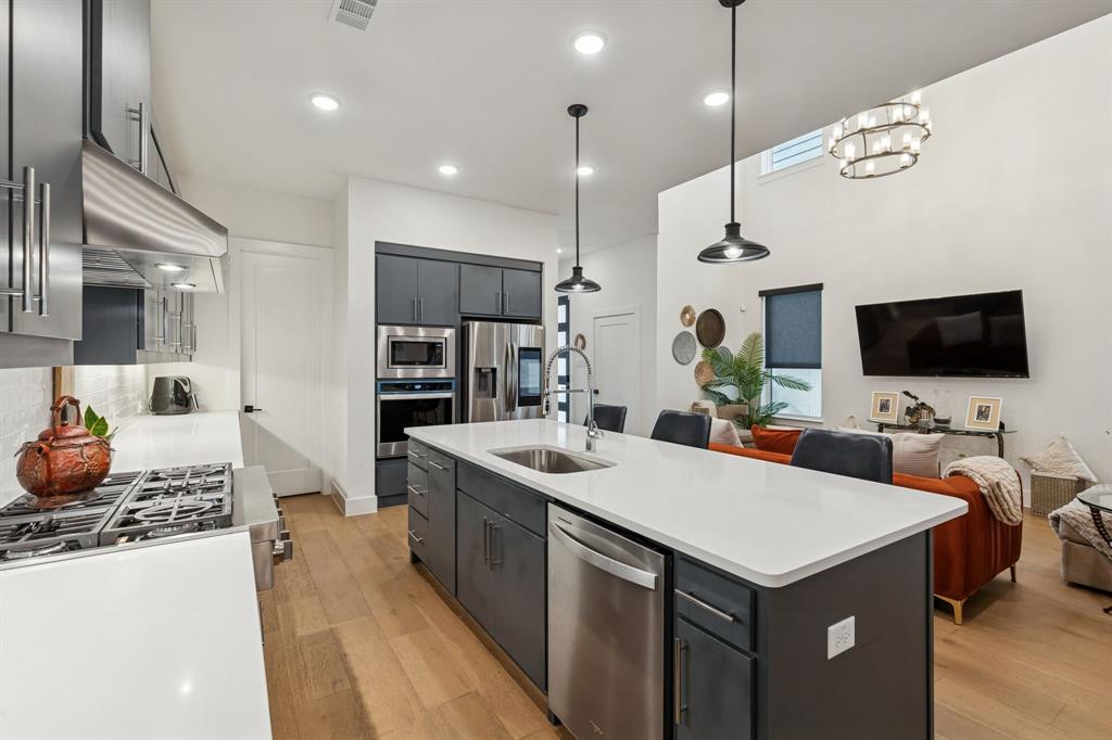 Danielle At Craig Ranch, The - Residential