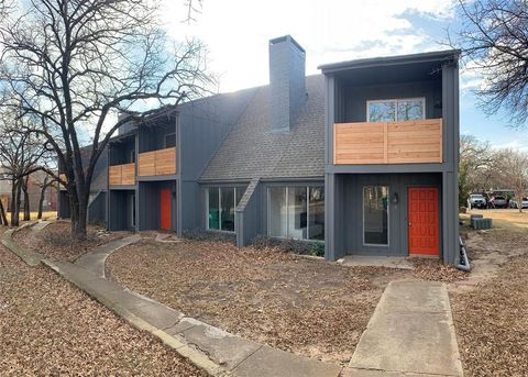 Photo of 1908 Camden Court #03, Denton, TX 76205 (MLS # 21255811)