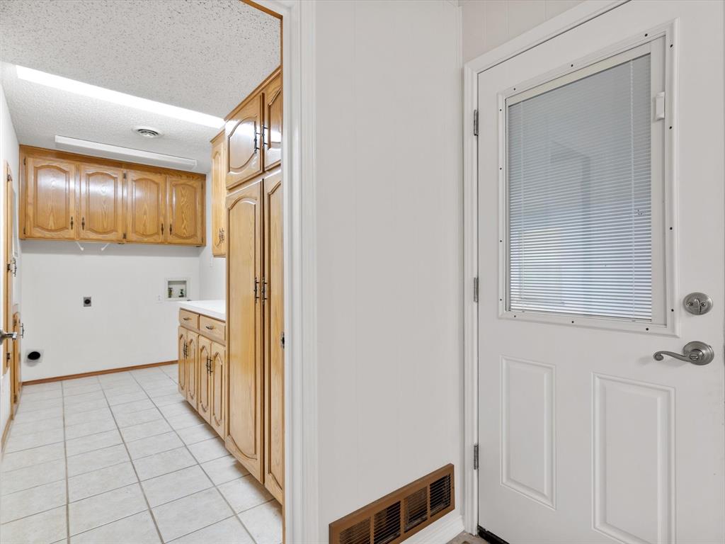 Seven Wires - Residential Lease