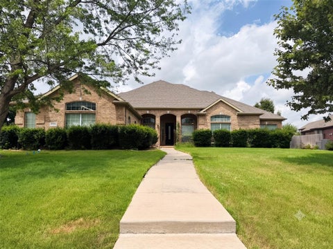 Photo of 13733 Alterna Drive, Fort Worth, TX 76052 (MLS # 21404936)