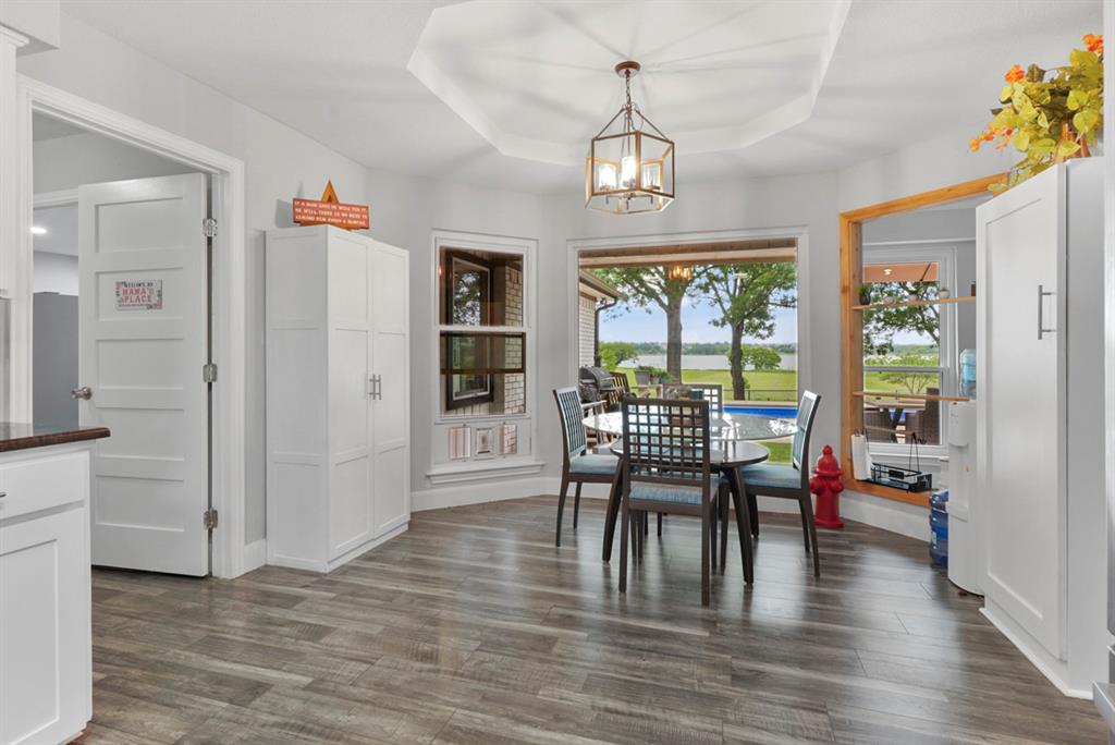 5909 Lakeshore Drive