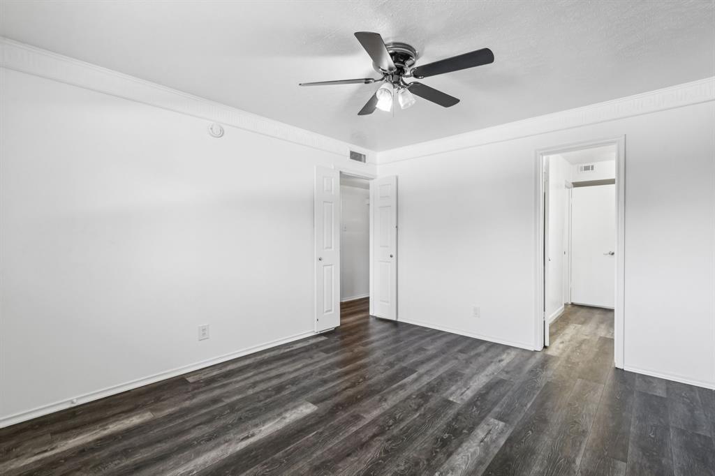 Les Chateaux Condo - Residential