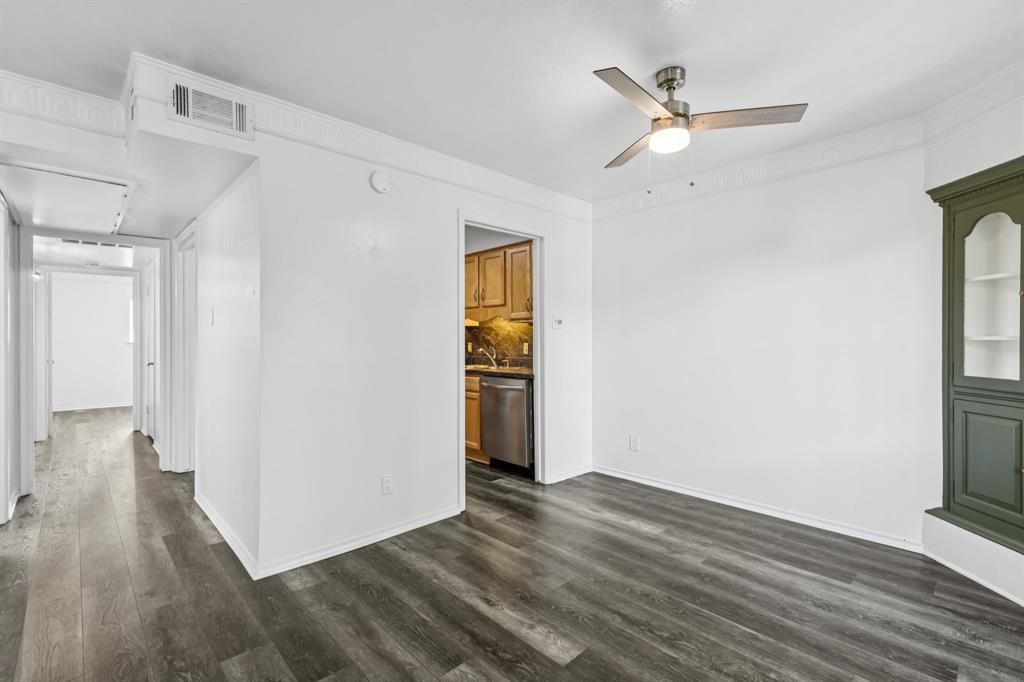 Les Chateaux Condo - Residential