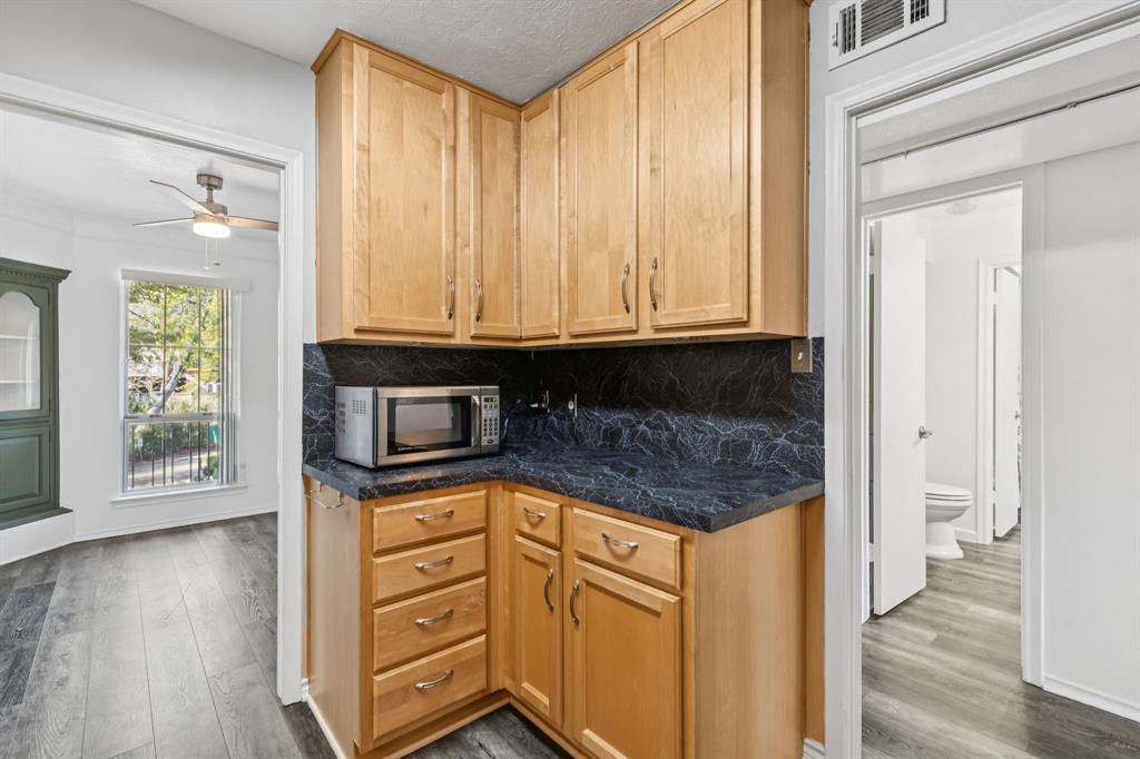 Les Chateaux Condo - Residential