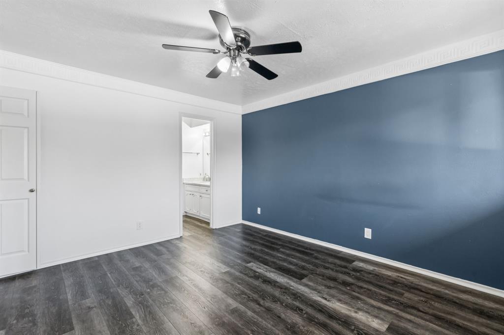 Les Chateaux Condo - Residential