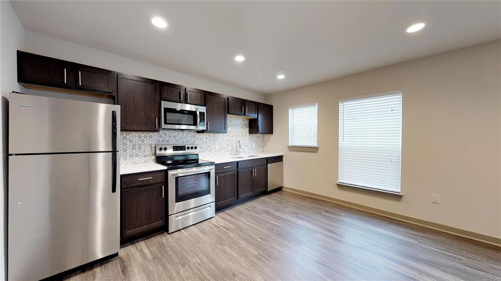 6304 Prospect Avenue 102