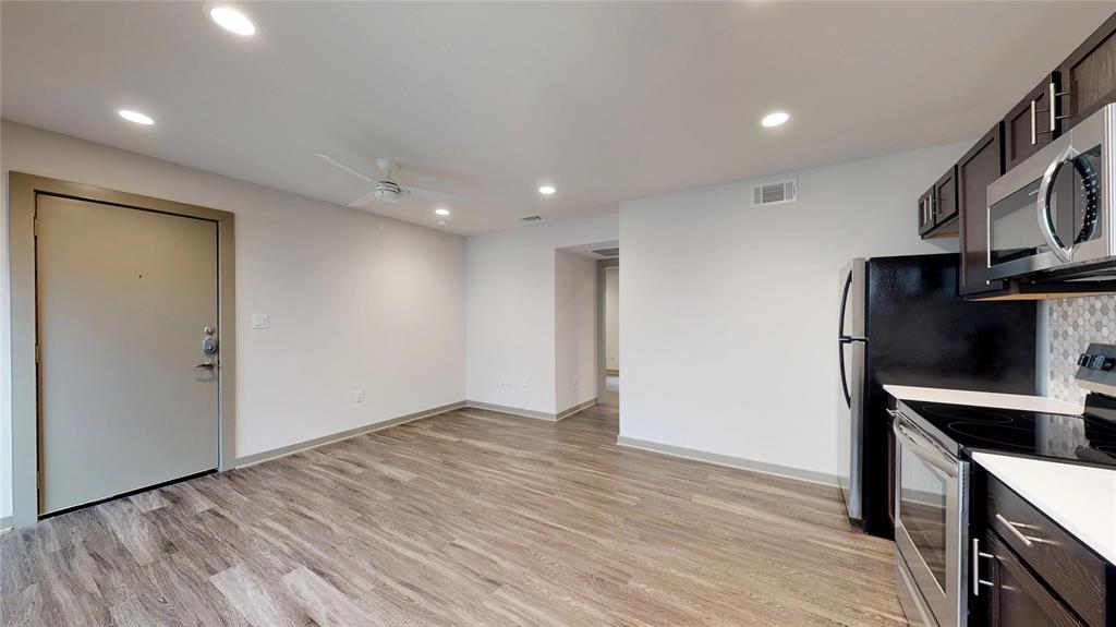 6304 Prospect Avenue 102