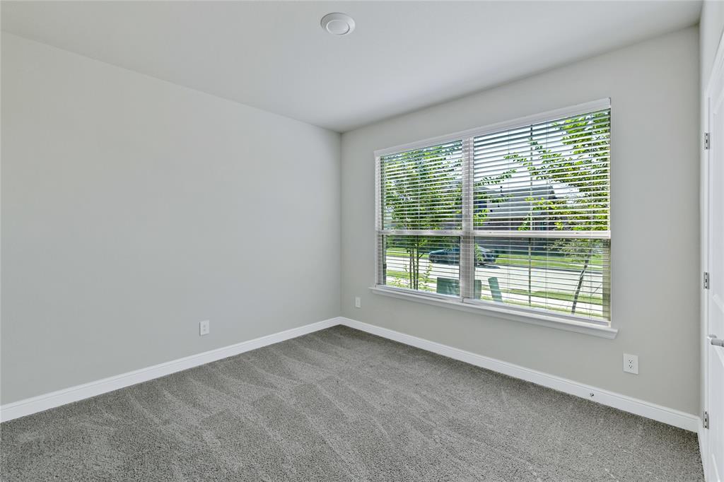 1141 Southwark Drive