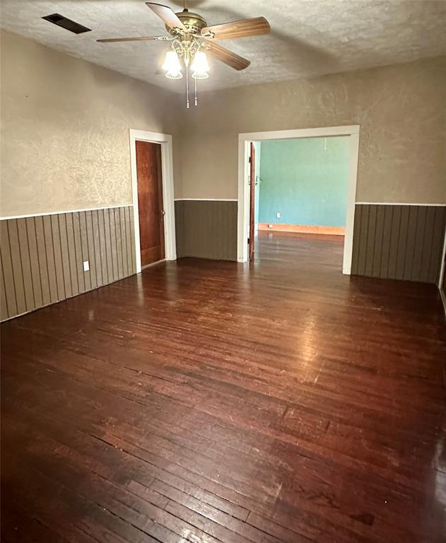 Orig Town Of Wolfe City - Residential