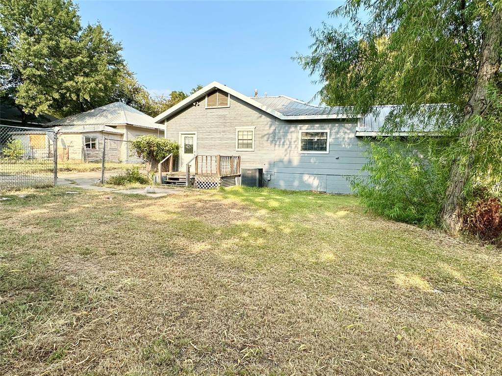 Orig Town Of Wolfe City - Residential