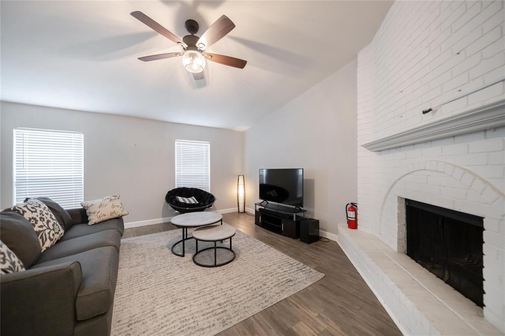 1433 Coffeyville Trail