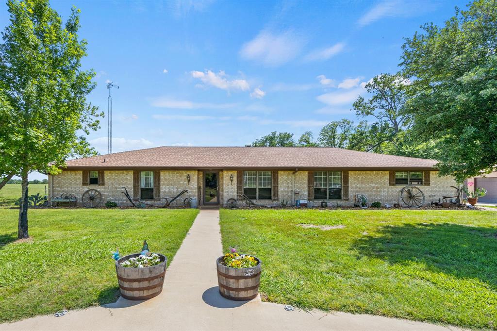 402 SE County Road 3110