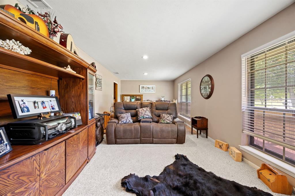 402 SE County Road 3110
