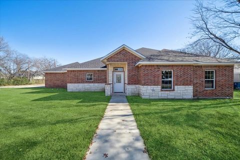 A home in Kaufman