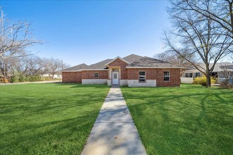 A home in Kaufman