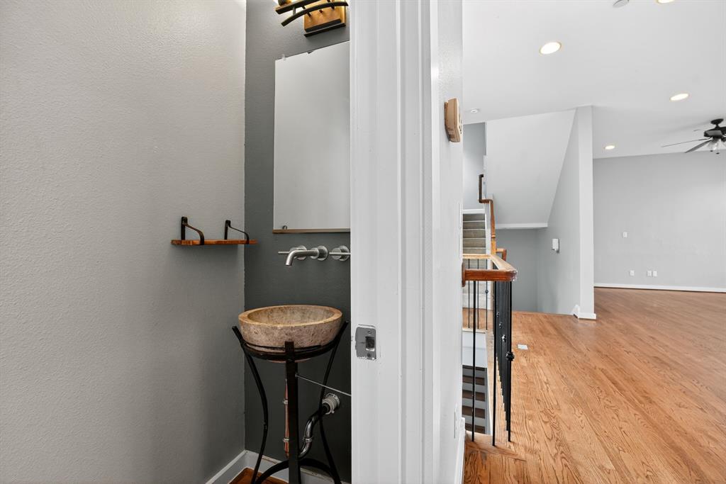 4212 Bowser Ave - Residential