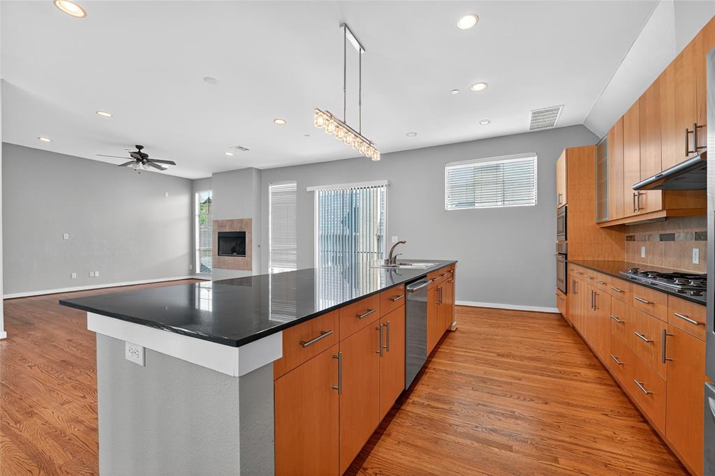 4212 Bowser Ave - Residential