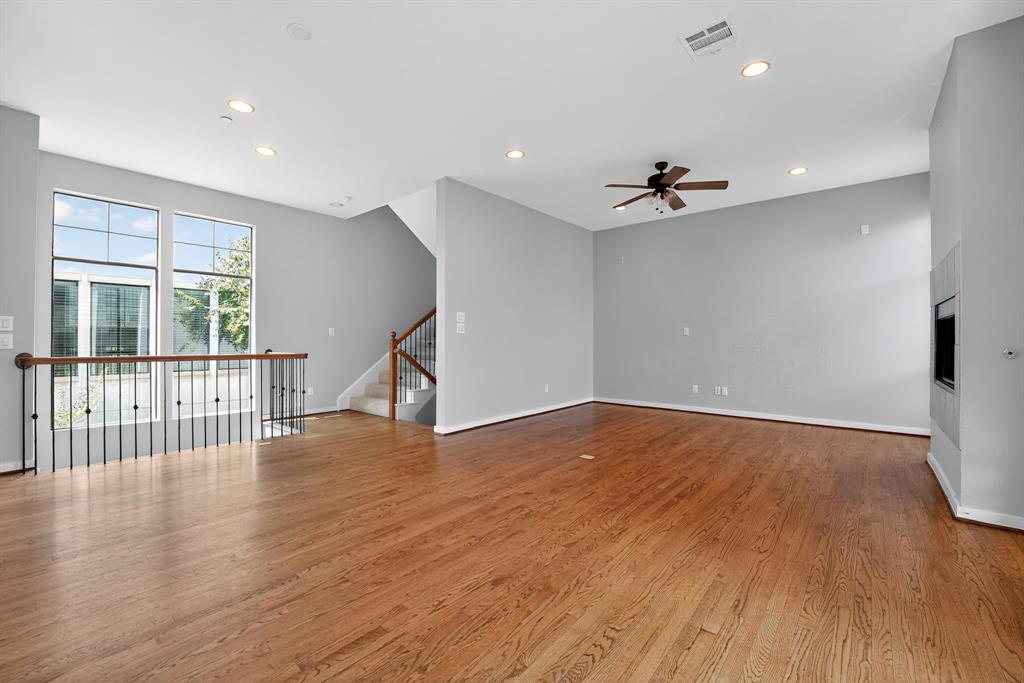 4212 Bowser Ave - Residential