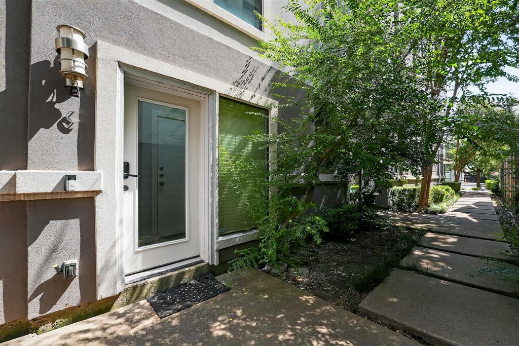 4212 Bowser Ave - Residential