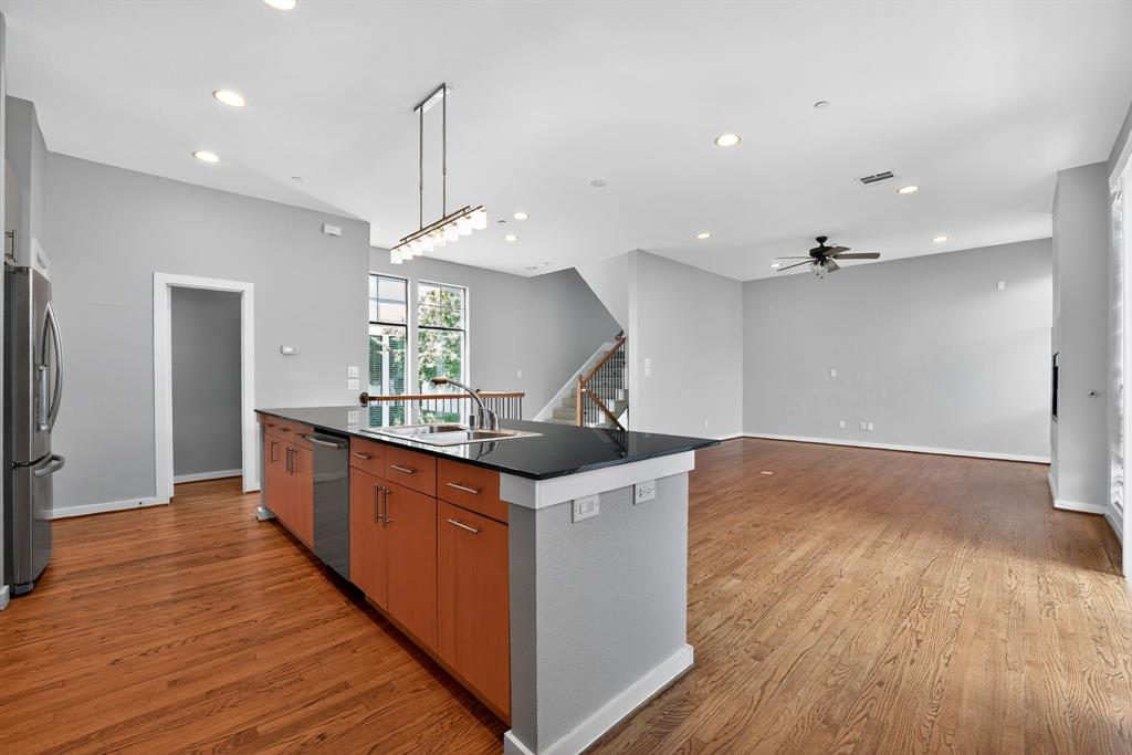 4212 Bowser Ave - Residential